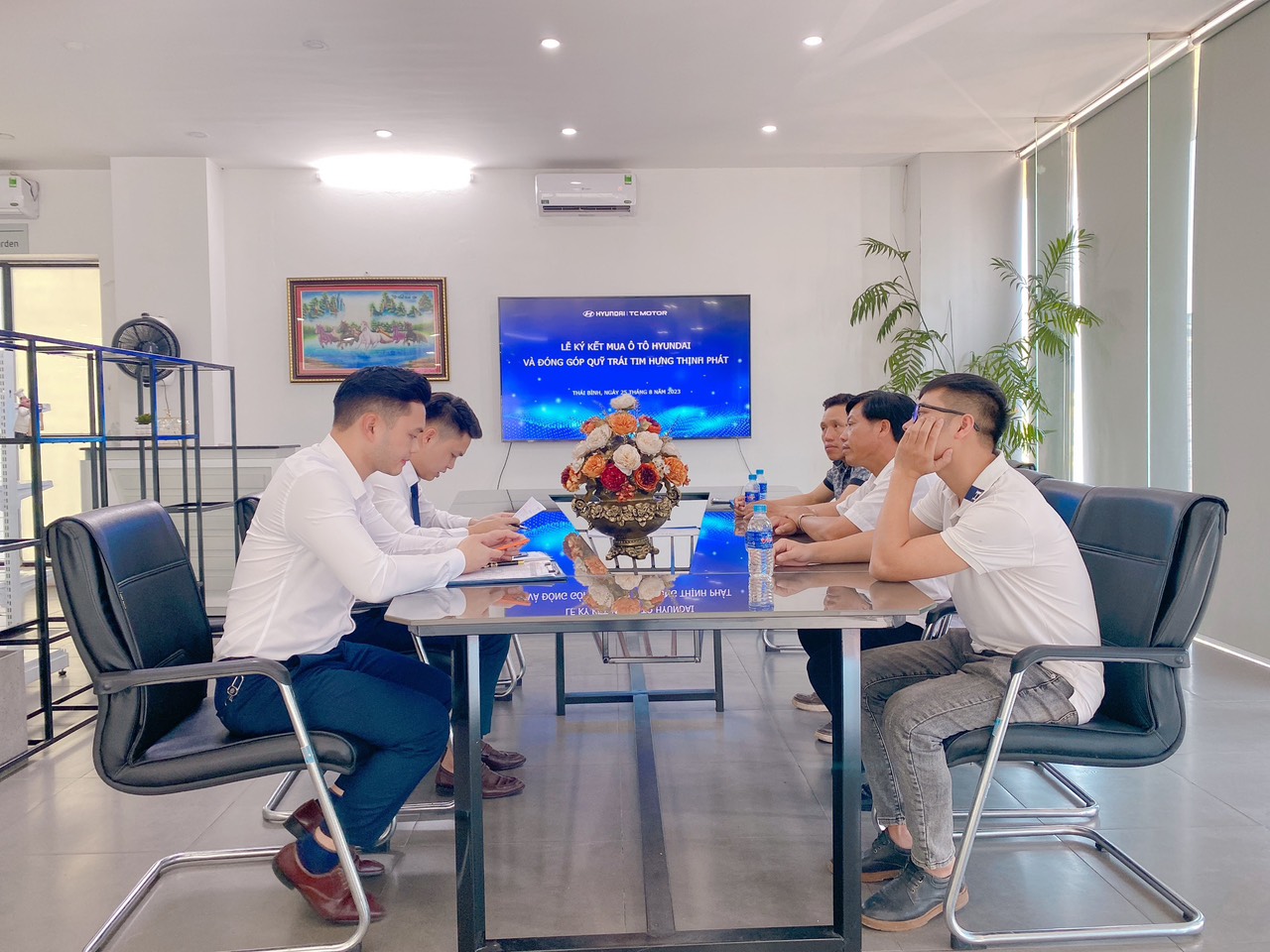 Khách hàng Hoàng Văn Thông kết nối yêu thương qua chương trình Gửi yêu thương